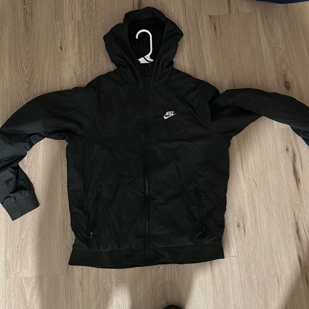 Nike wind Breaker